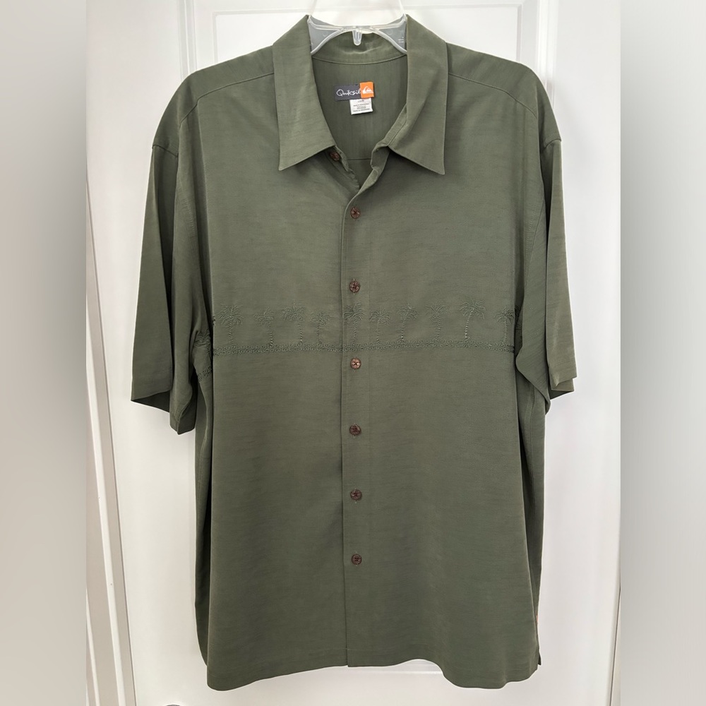 Quiksilver Button Down Short Sleeve Hawaiian Shirt, Army Green, Size L